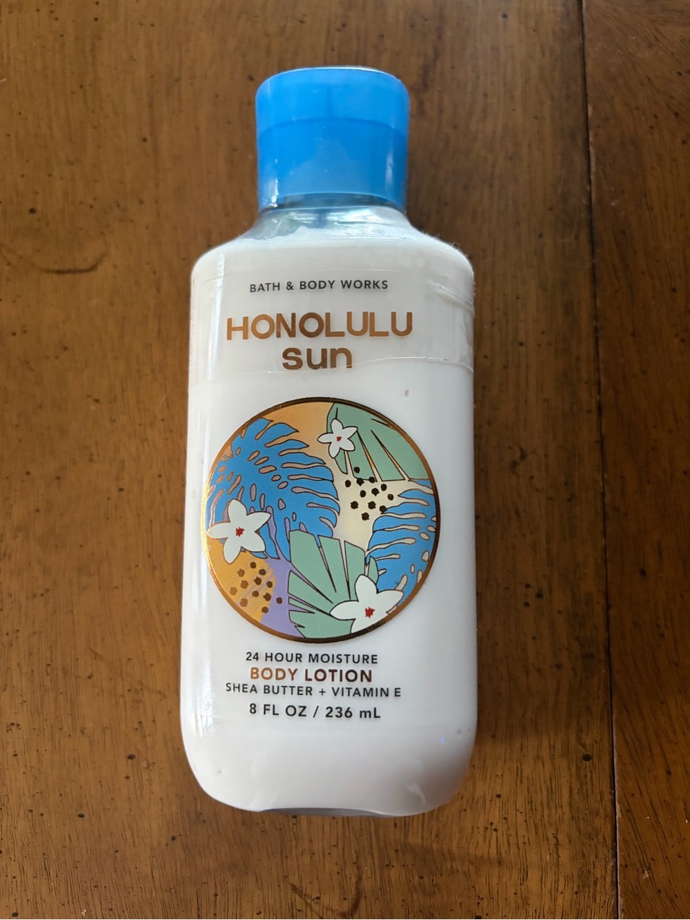 Bath & Body Works Honolulu Sun Body Lotion - Blue & White